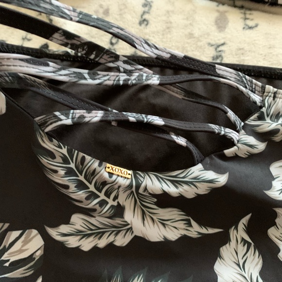 XOXO woman’s bikini plus size 2X NWT leaf pattern - Picture 4 of 9